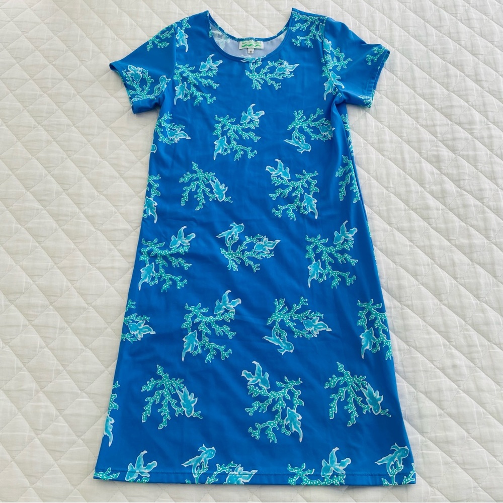 Sea Waves T-Shirt Dress in Quiet Cove Peri Print